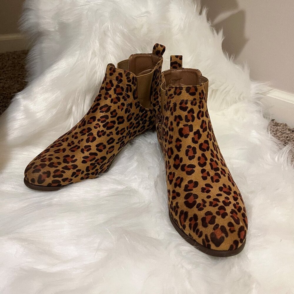 Refresh Leaopard Print Booties - Picture 2 of 4